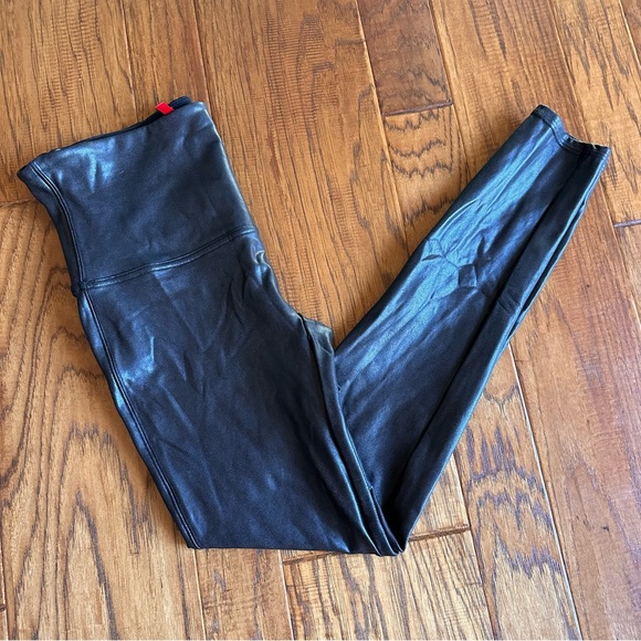 Spanx Women's Black Faux Leather Ankle Leggings - Picture 9 of 10